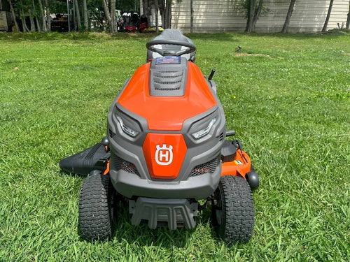 Husqvarna TS 148XK 48" Lawns Tractors 24HP KOH (Scratch and Dent)